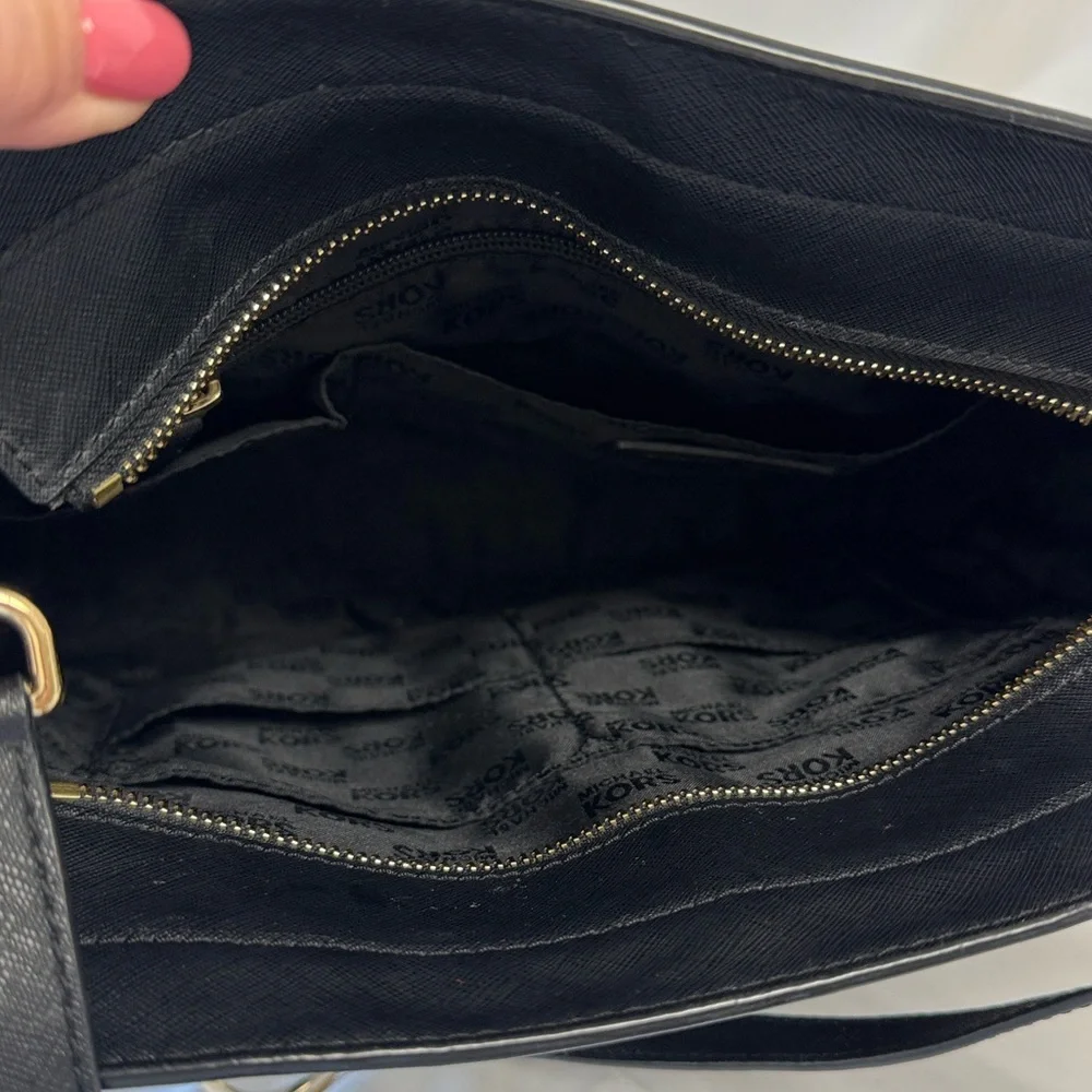 Michael Kors Dillon large saffiano leather satchel/tote bag In Black - Picture 9 of 9